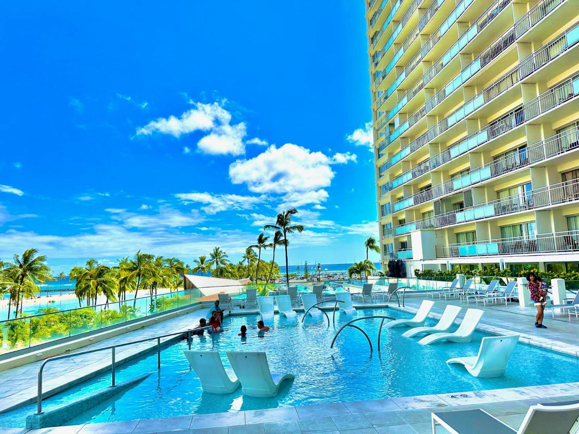 هونولولو Waikiki Beach Experience! Luxury Oceanview Suite! المظهر الخارجي الصورة